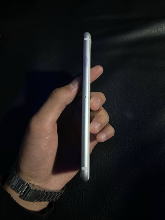 Продается Iphone se 2020