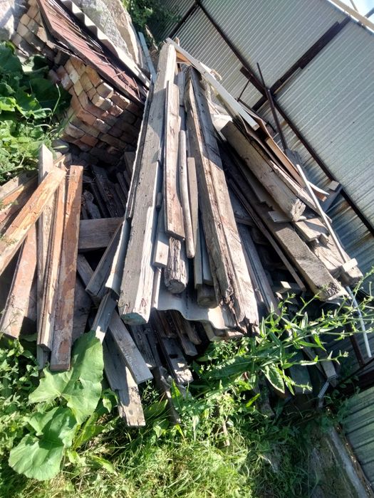 Ағаш тақтай сатылады