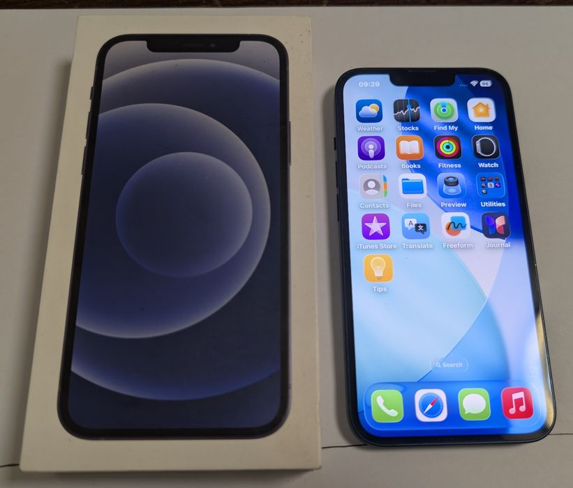 Vând iPhone 13 128 GB impecabil