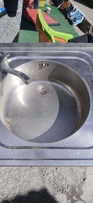 Мивка кухненска.