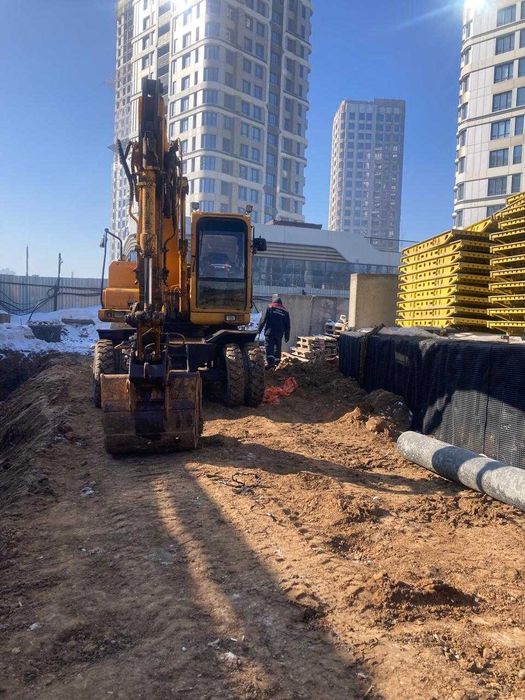 Экскаватор HYUNDAI ROBEX 1400 W-7