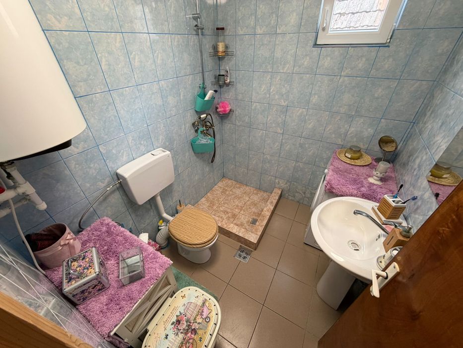 Casa de vanzare langa lac in localitatea Suatu!