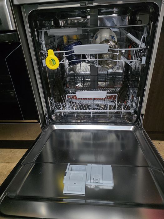 Masina spalat vase Hotpoint-Ariston