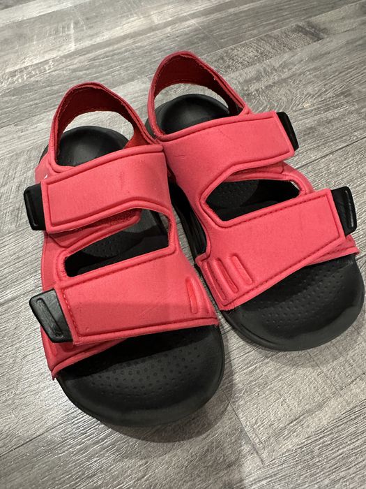 Адидас детски сандали