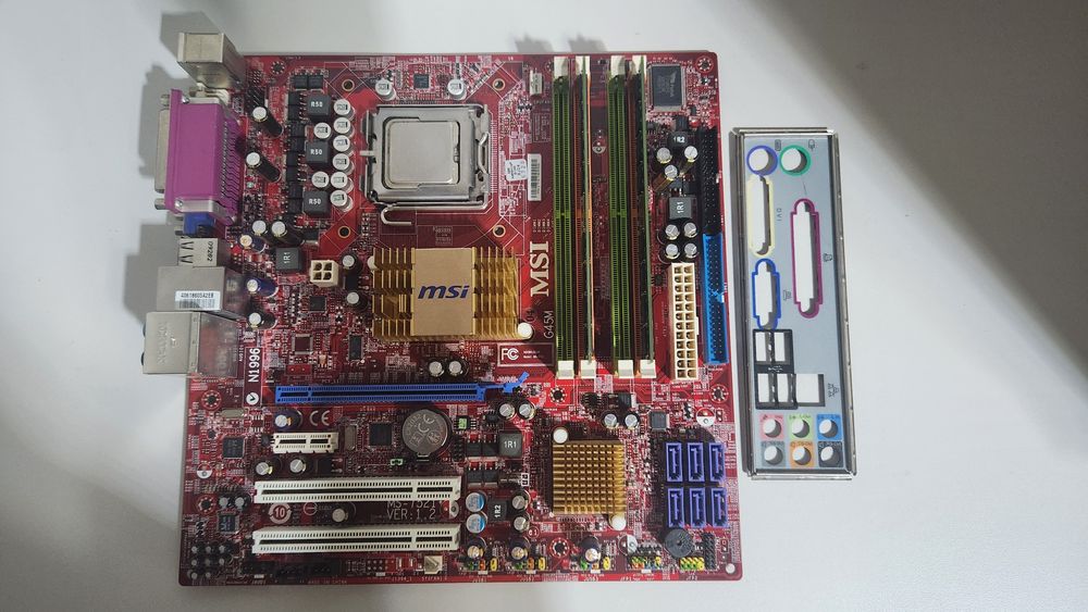 Комплект процессор + мать + ОЗУ на LGA 775 для ретросборок
