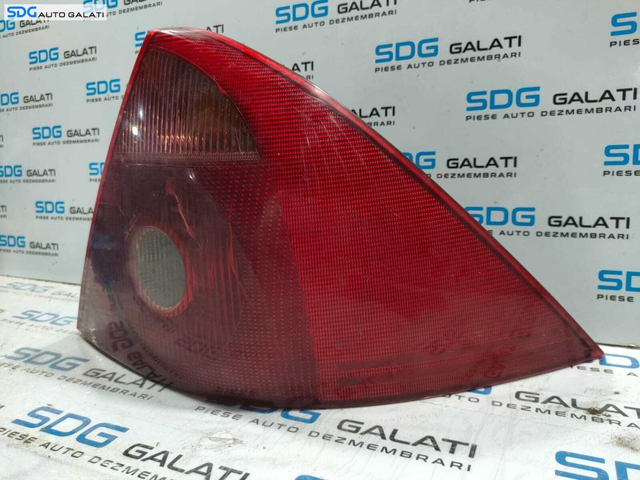Stop Lampa Tripla Dreapta Ford Mondeo 3 MK3 Berlina Sedan Limuzina 2000 - 2007 Cod 1S7X-13N411-A [L4880]