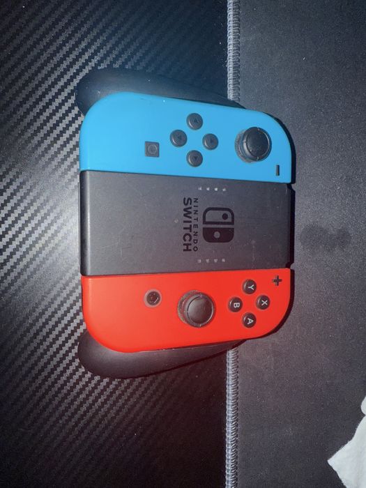 Конзола Nintendo Switch (with neon red & neon blue joy-cons)