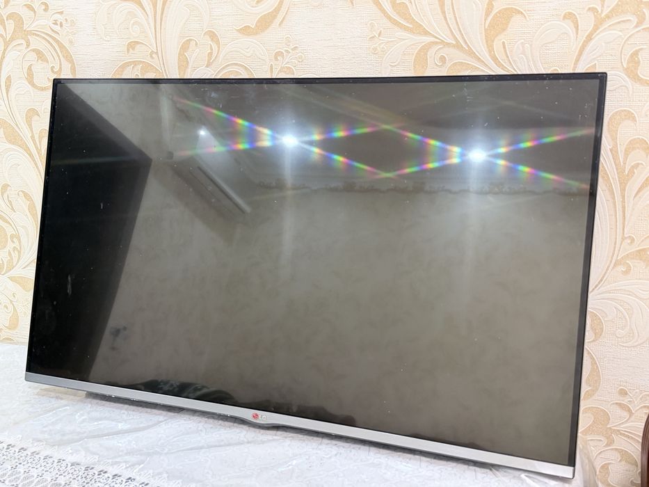 Продаю ТВ LG 42