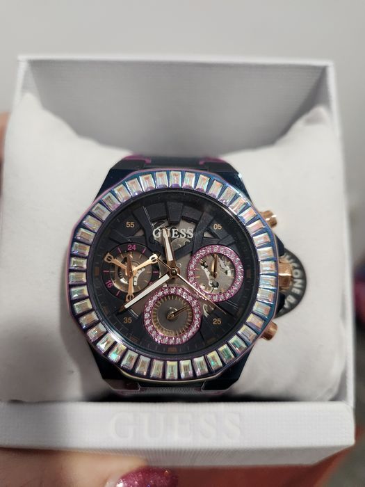 Чисто нов часовник