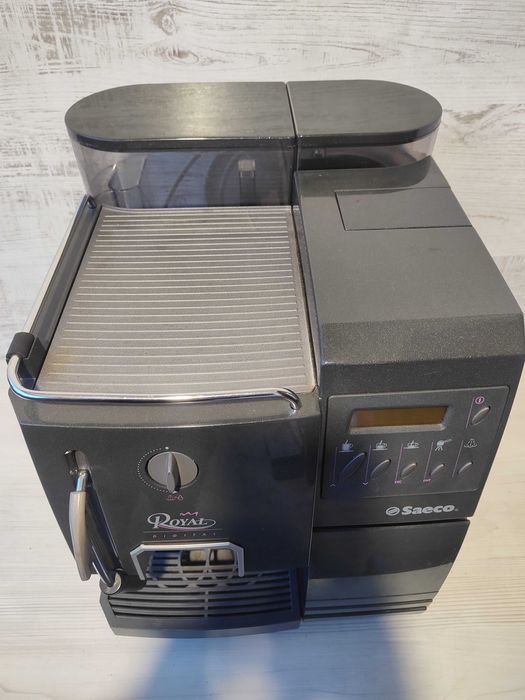 ГАРАНЦИЯ ! Saeco ROYAL Digital / Кафеавтомат - робот