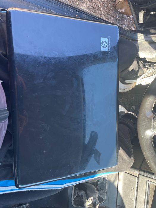 Vând leptop HP adus din Belgia laptopul se prezintă foarte bine arată impecabil