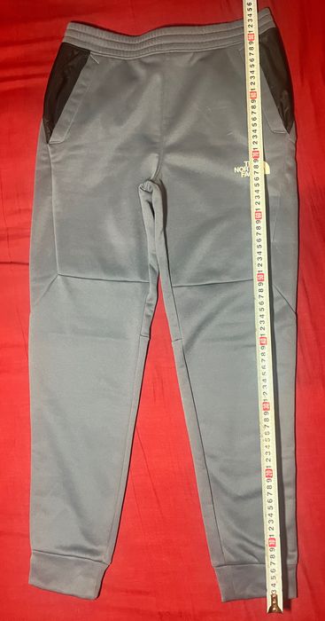 The North Face анцуг