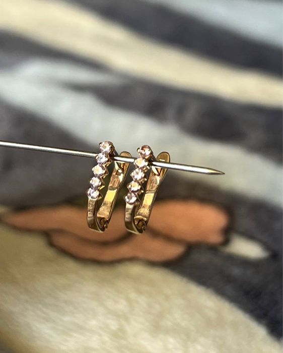 Серьги золотые продам