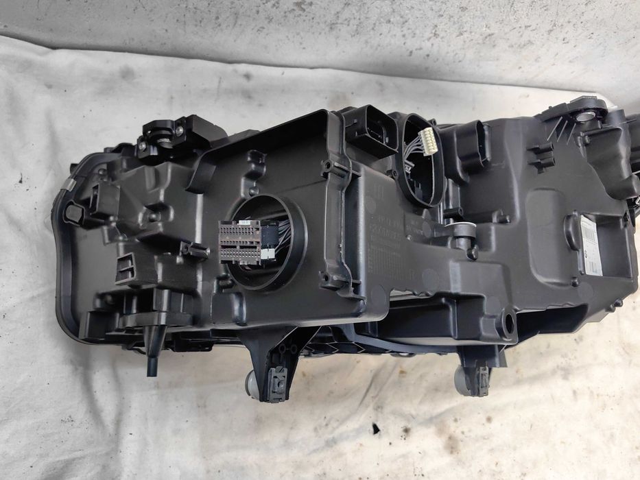 Оригинални  фарове Ляв Десен  БМВ  BMW X3 X4 G01 G02 Adaptive Led