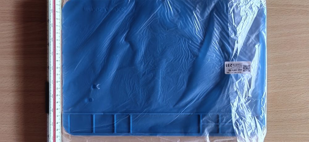 Продавам силиконова високотемпературна, антистатична подложка.