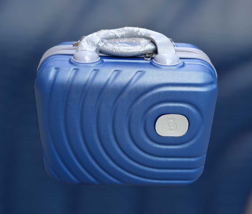 Надкуфарни чанти за аксесоари