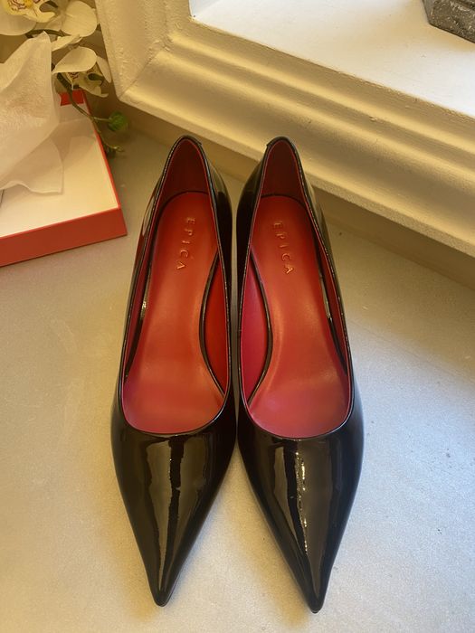 Pantofi din piele lacuita Epica