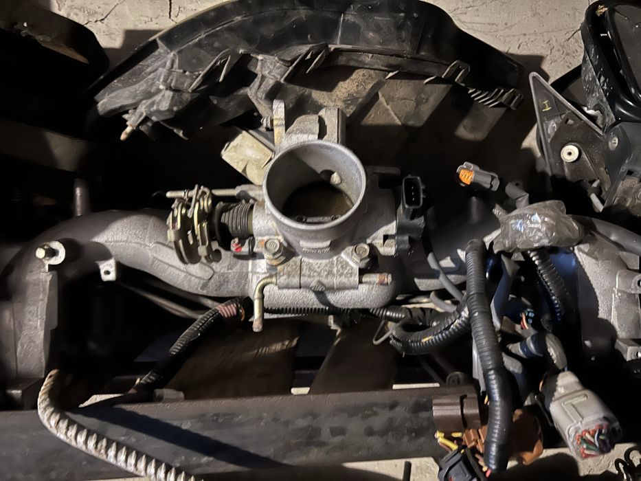 Впускной коллектор Subaru Ej251