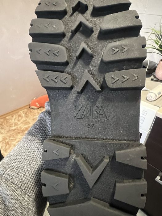 Зимни дамски боти Зара