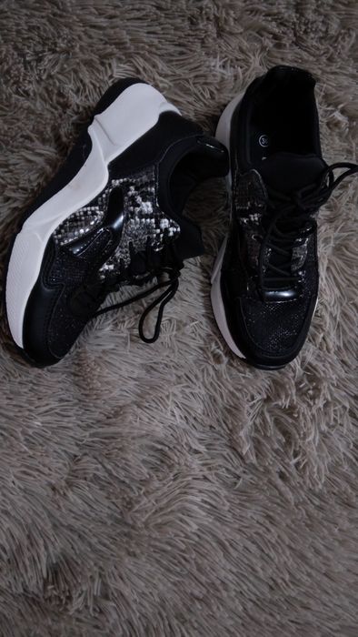 Adidași noi  import 36