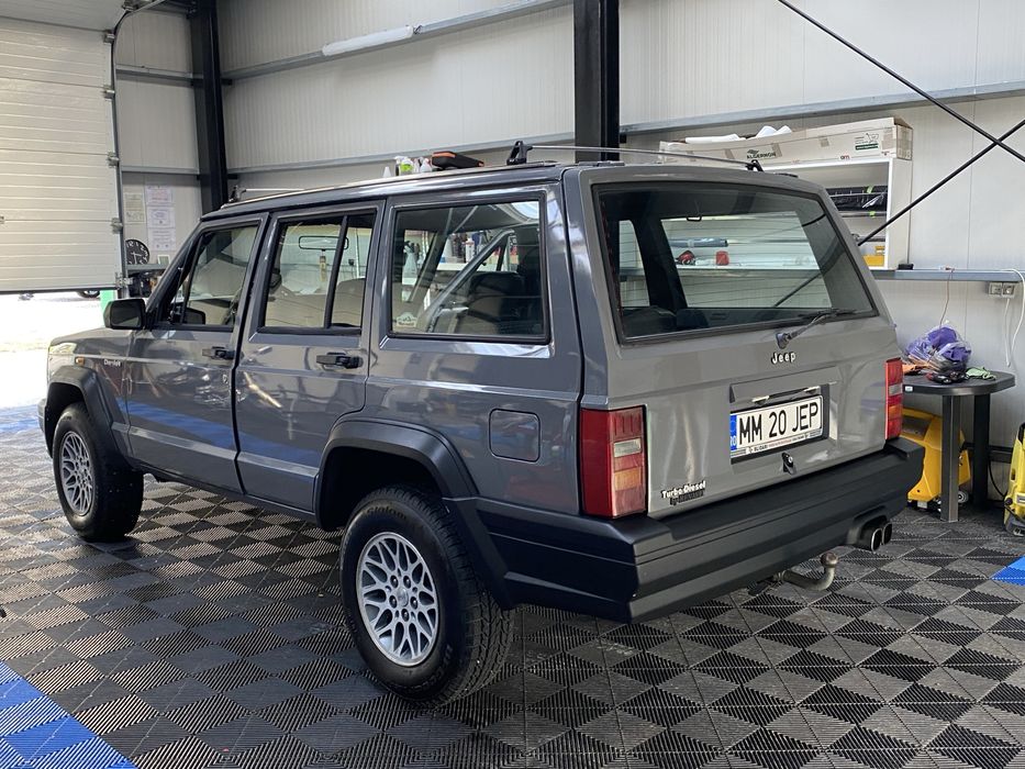 Jeep Cherokee XJ 1988 - Atestat vehicul istoric