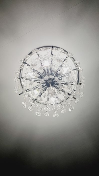 Люстра в отличном состоянии