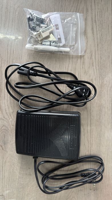 Masina de cusut profesional Uten 2200