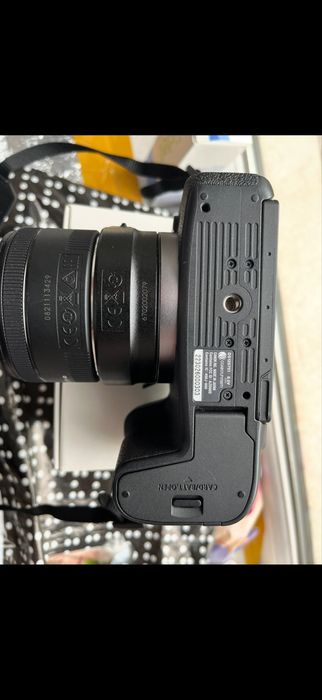 Продам Canon eos RP