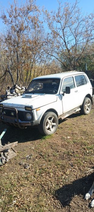 Нива 2002 года на ходу кз учет
