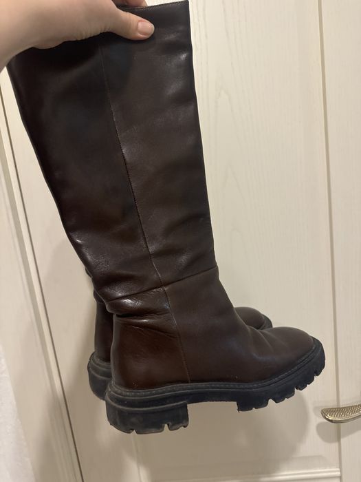 Продам осенние чистая кожа Zara оригинал
