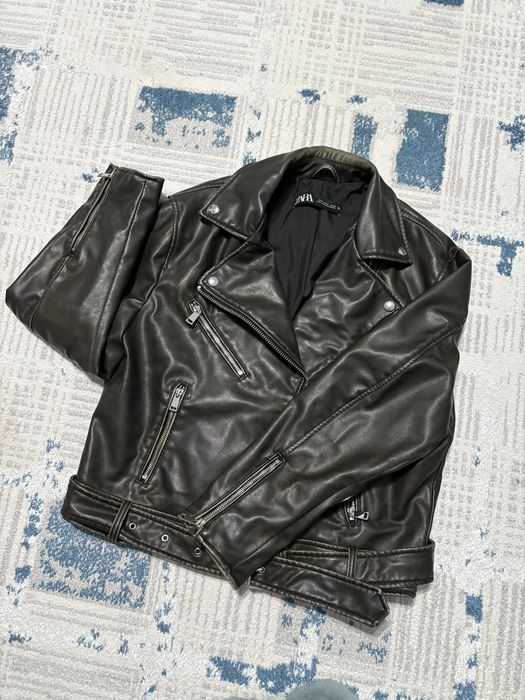 Продам или отдам даром одежду