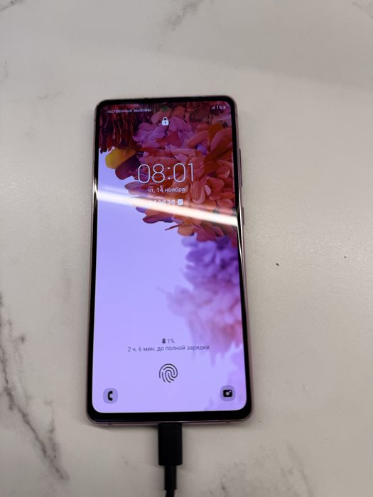 Продам смартфон Samsung Galaxy S20 FE (Fan Edition)