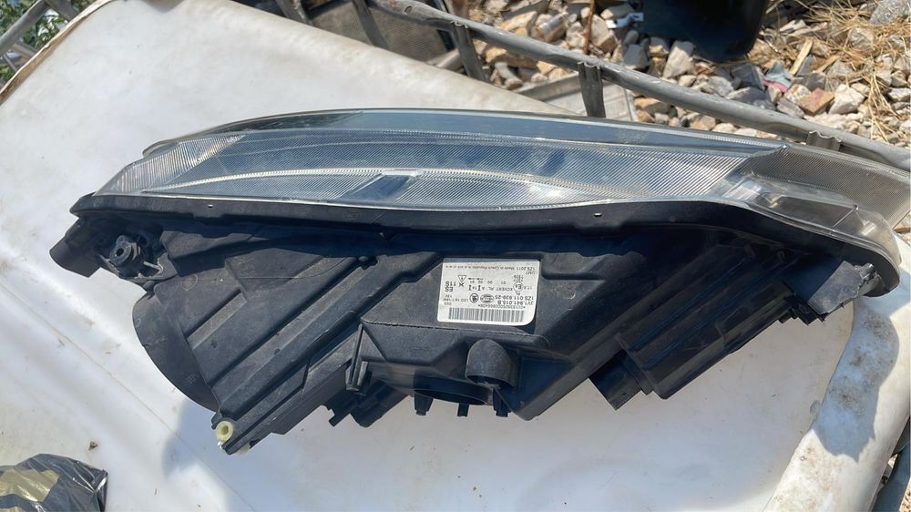 Фар за Skoda Superb 3