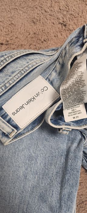 Blugi Calvin Klein