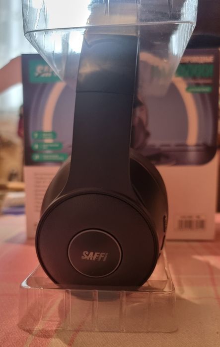Беспроводные наушники SAFFI