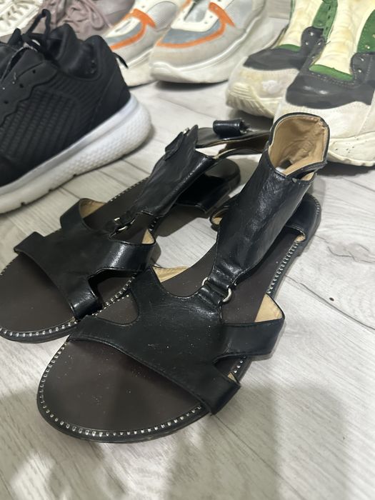 продам 8 пар обуви