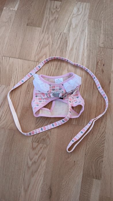 Нагръдник с повод, дантелен за куче, коте, размер М, ново