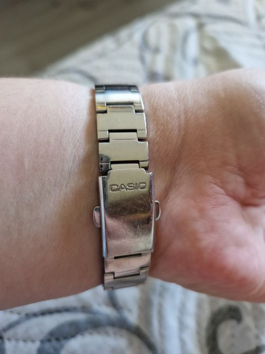 Дамски часовник Casio