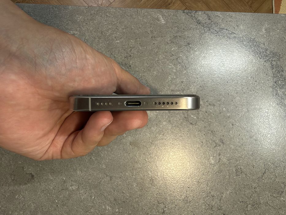 Iphone 16 pro max . 256gb
