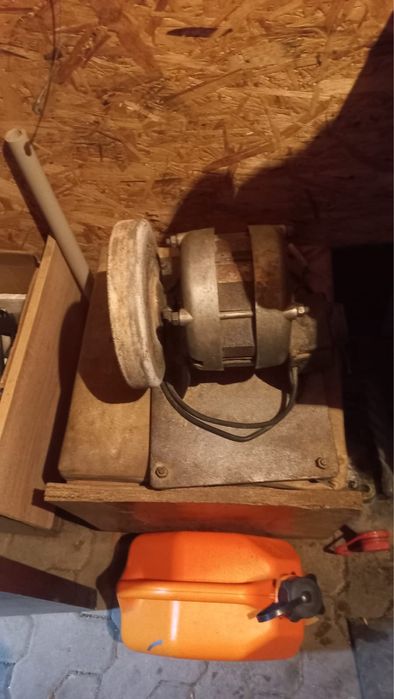 наждачный камень