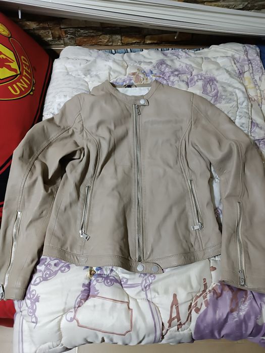 Geacă piele naturala marca Freaky Hation,mărimea L.