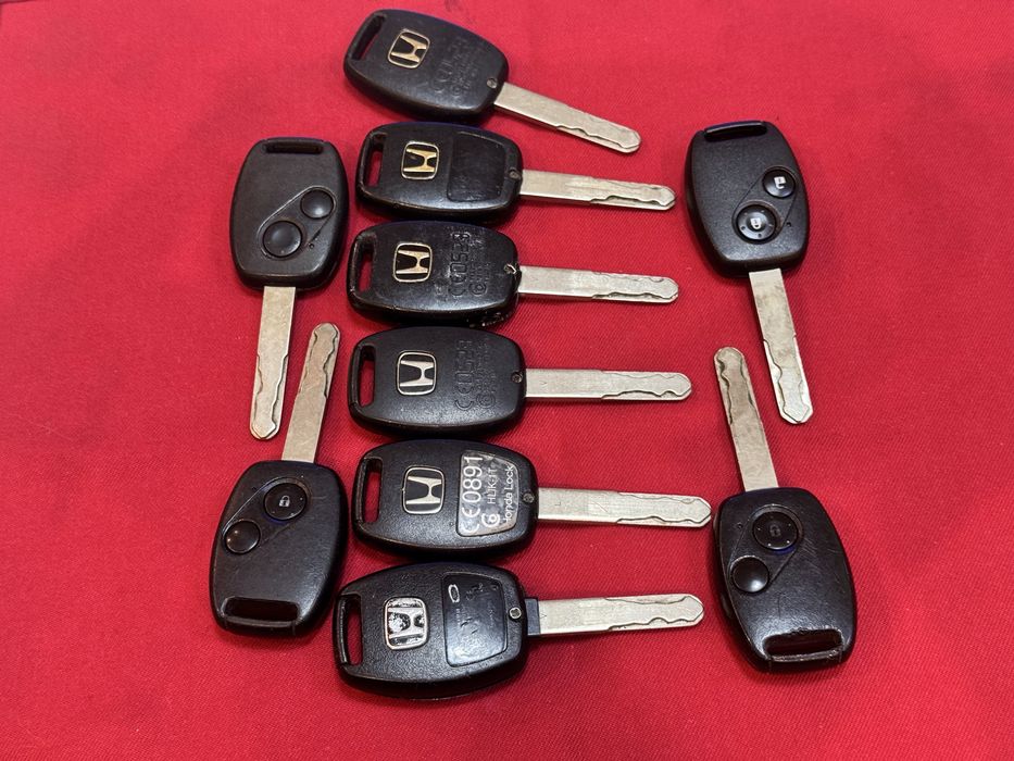 Ключ за  Honda  Accord CR-V Jazz Civic FR-V оригинален с 2бутона