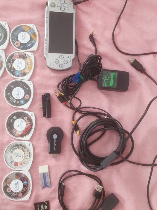 Psp 2000 silver camera