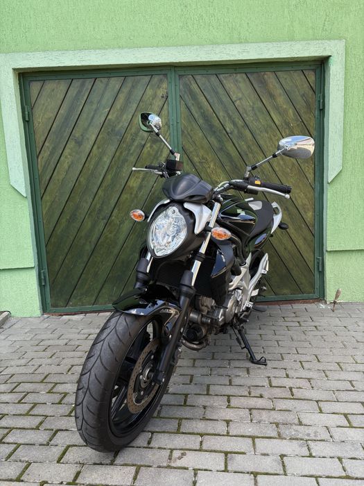 Suzuki Gladius 650 ABS