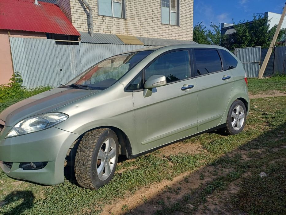 Продам автомобиль Honda FR-v