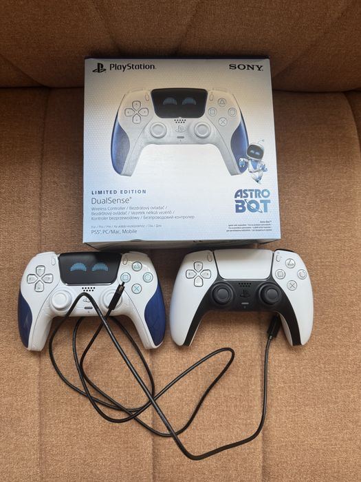 PlayStation 5..гаранция..2-контролера и 8 игри