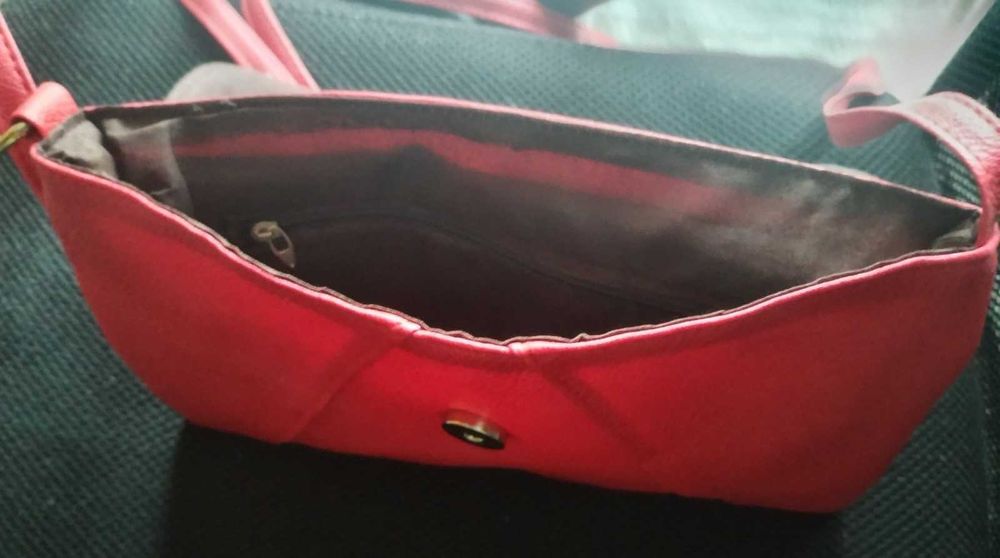 Малка дамска чанта