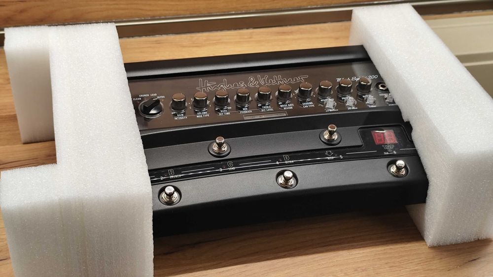 Hughes & Kettner Black Spirit Floor 200