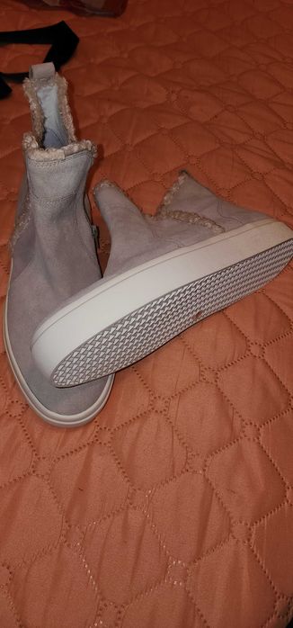 Зимни боти от естествен велур