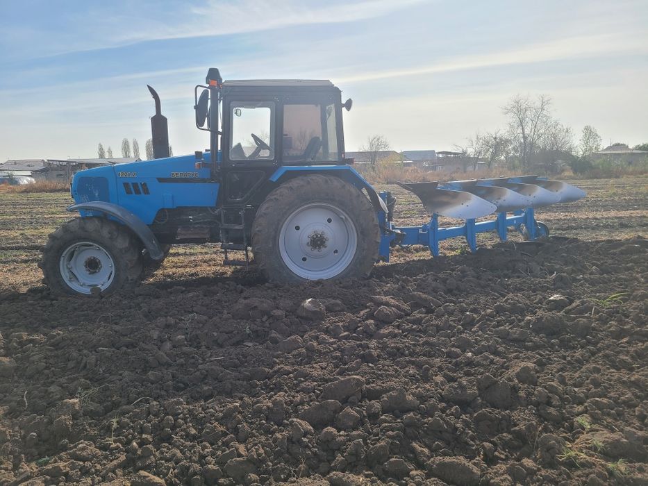 МТЗ 1221.2.тропик. 2019 йил.4300 соат ишлаган.плуг бн.